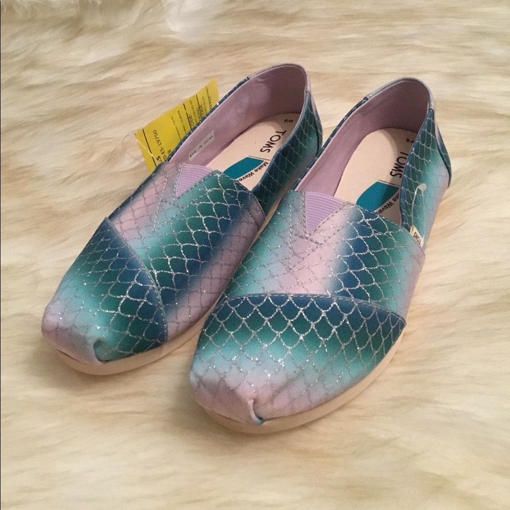 NWT Toms Alpargata mermaid print loafer slip on